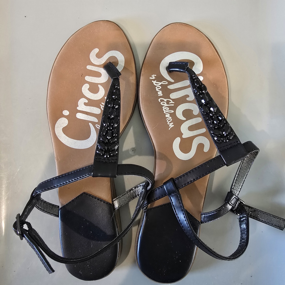 Circus by Sam Edelman Cleo Beaded Thong Sandal, Size 8